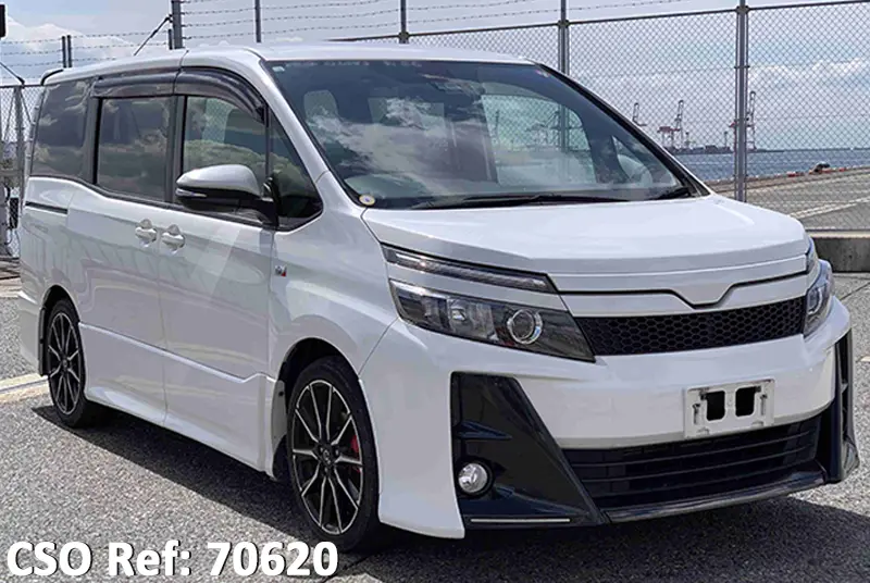 Toyota / Voxy 2016